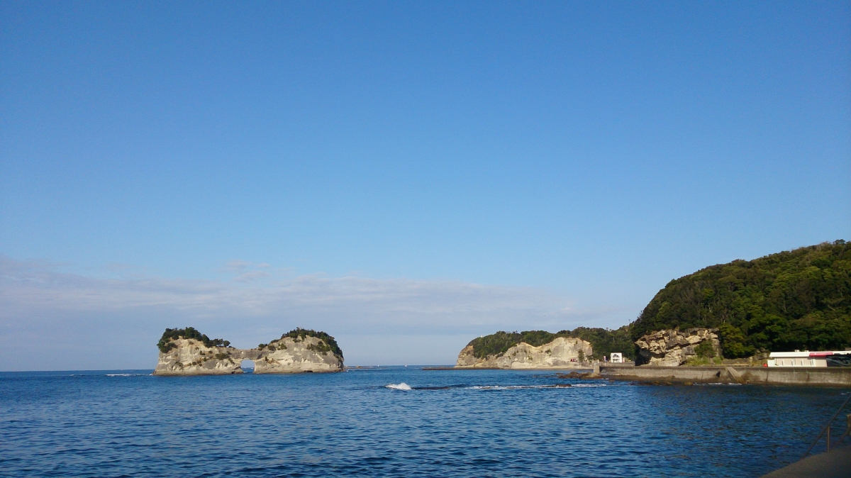 白浜町のフリー写真素材(SO-04Eで撮影:円月島)
