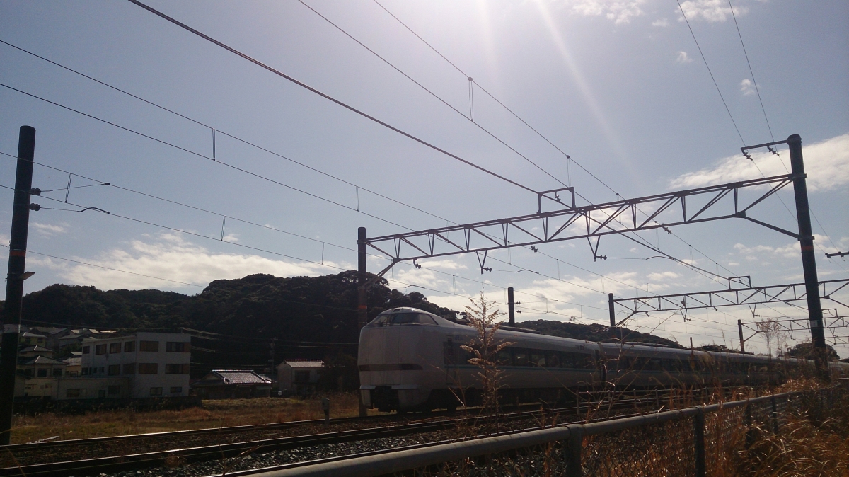 白浜町のフリー写真素材(SO04Eで撮影:特急くろしお)